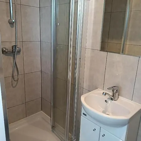 Azyl Apartamento *