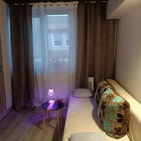 Azyl Apartamento *