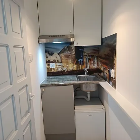 Azyl Apartmán *